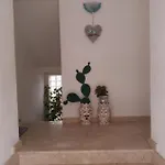 Casa Di Laura A 50 Mt Dal Mare Giardini Naxos