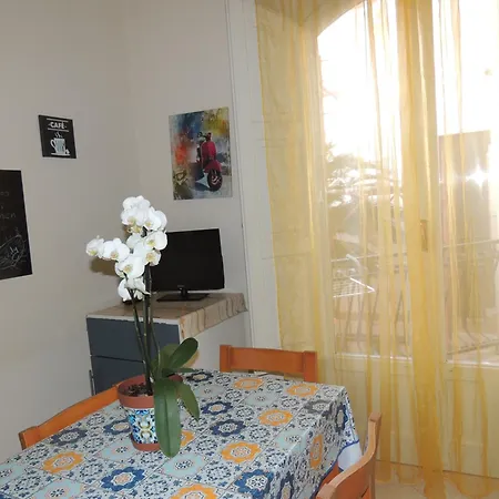 Casa Di Laura A 50 Mt Dal Mare Daire Giardini Naxos