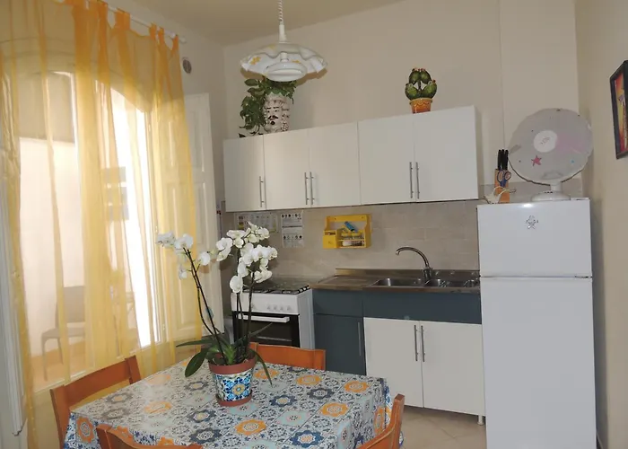 Apartment Casa Di Laura A 50 Mt Dal Mare Giardini Naxos